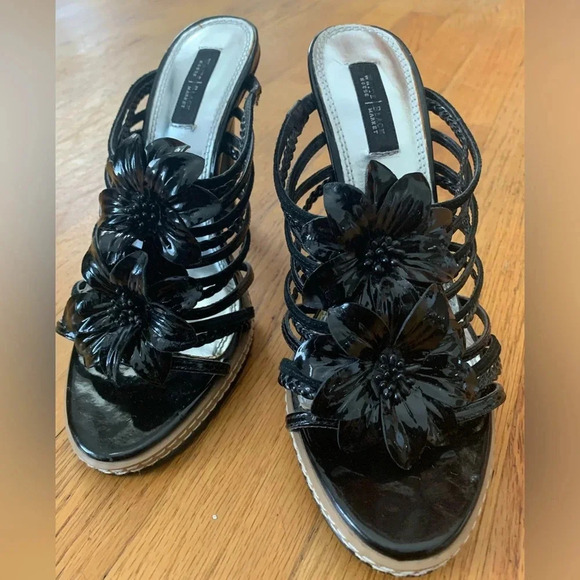 White House Black Market Black Size 8M Patent Leather Slide in Strappy Sandal - Picture 1 of 5